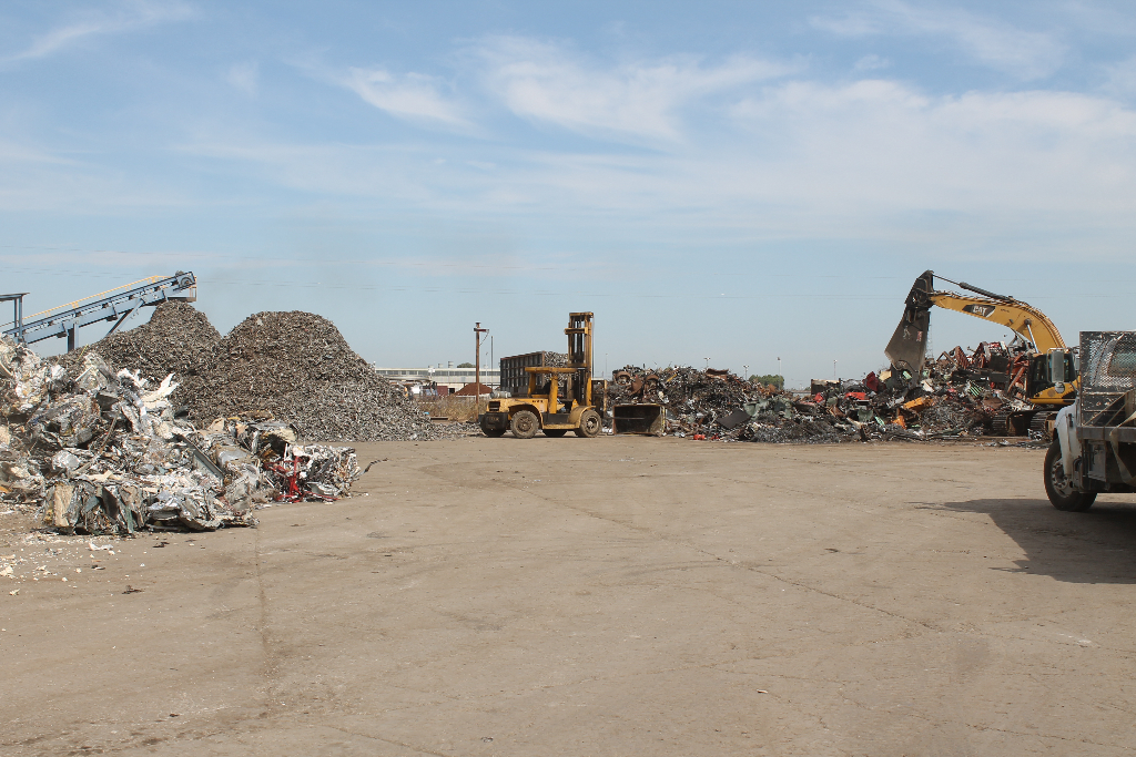 heavy-equipment-for-recycling-facility